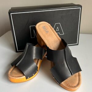 MIA Clog Style sandals